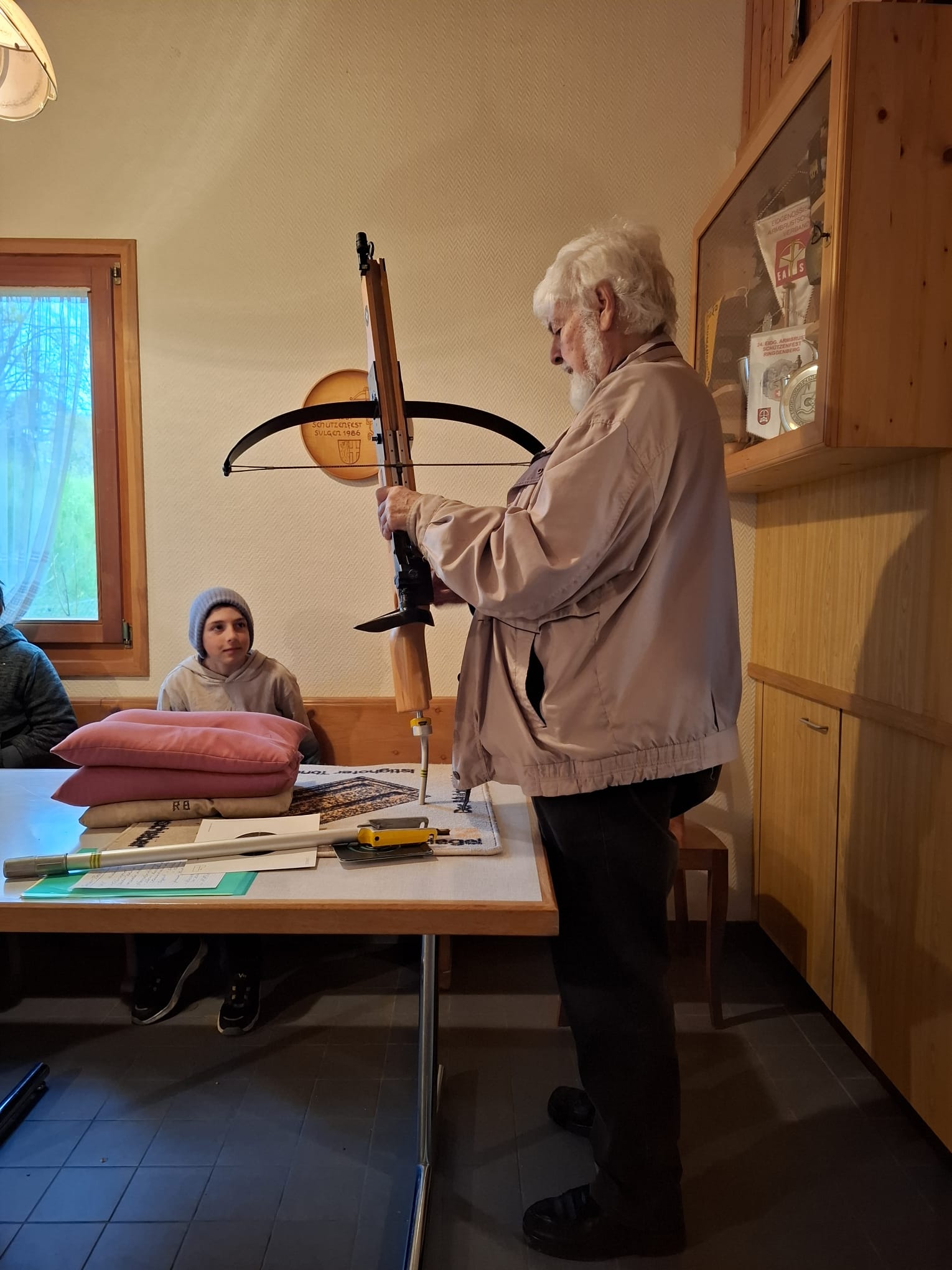 Armbrust -- fast wie bei Wilhelm Tell